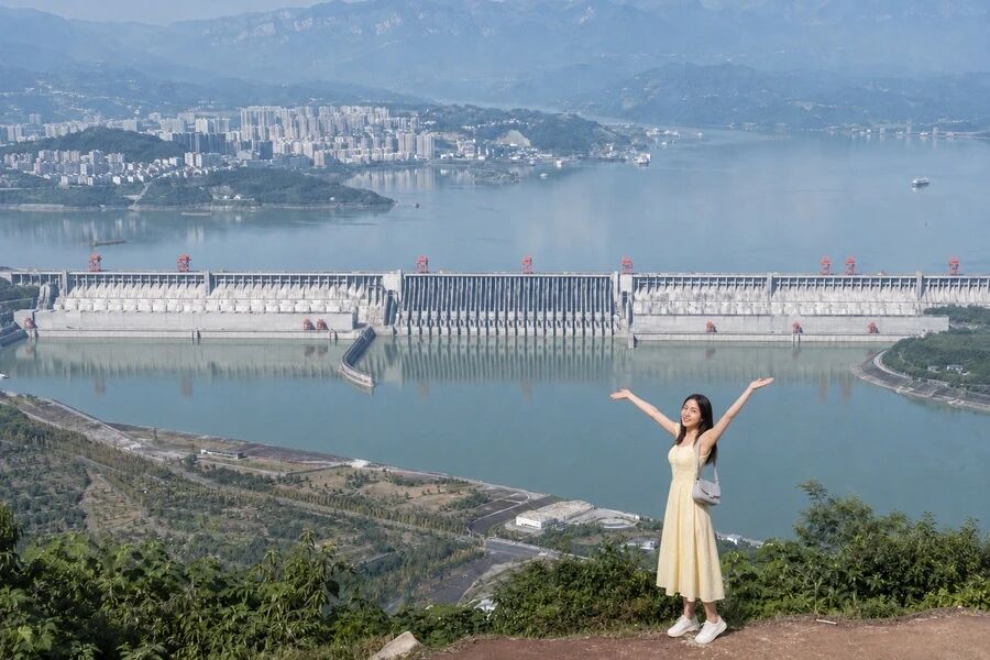 三峡大坝别只去景区，我从G348开到洗添坪，最后真看愣了配图